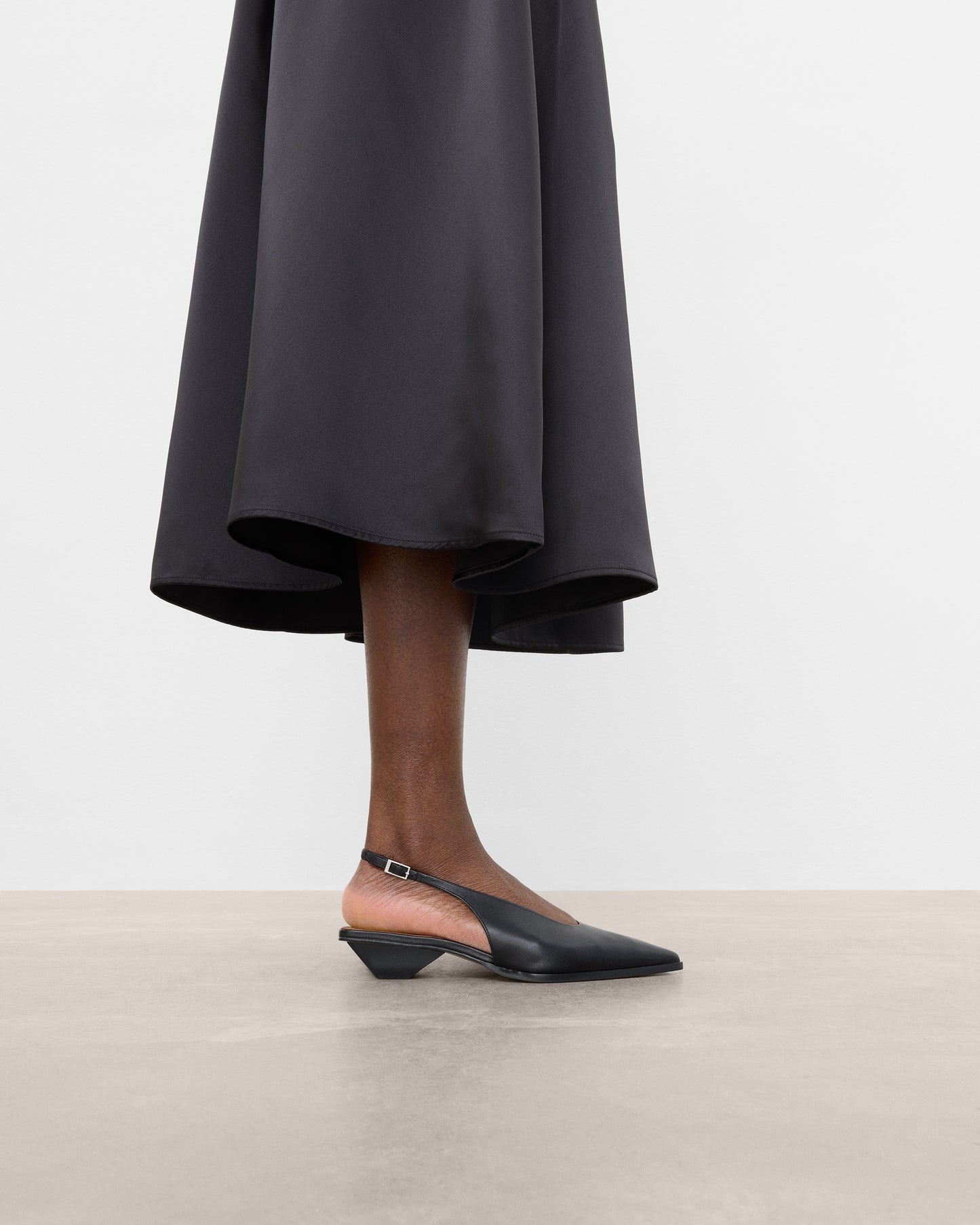 Avalon Leather Black