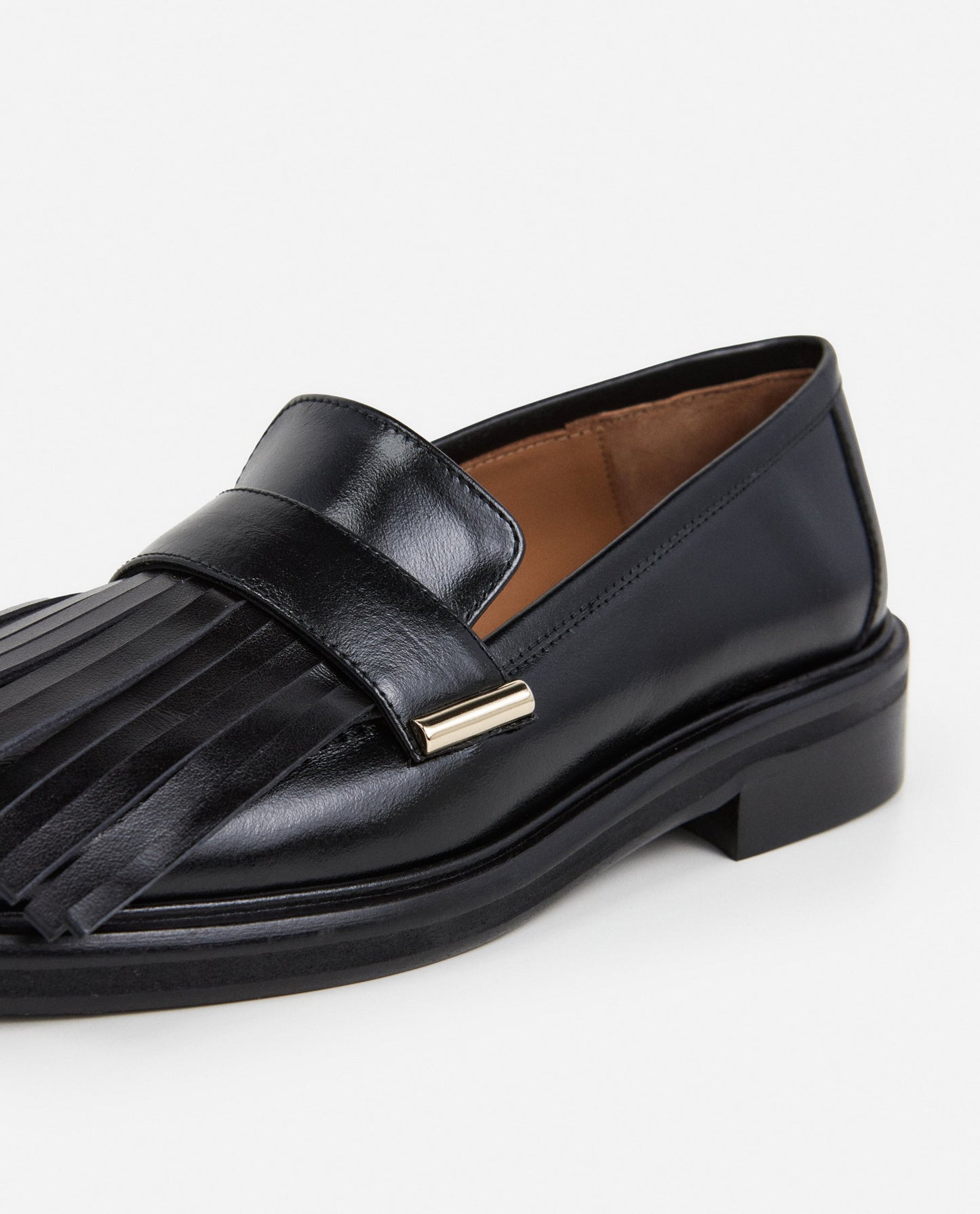 Carter Leather Black