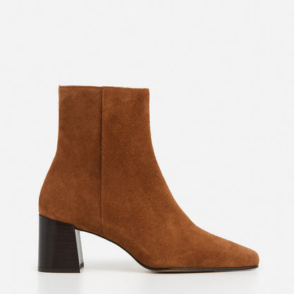 Cay Suede Bourbon