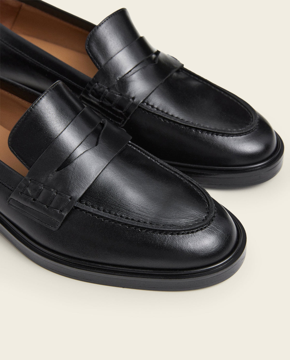 Sara Leather Black