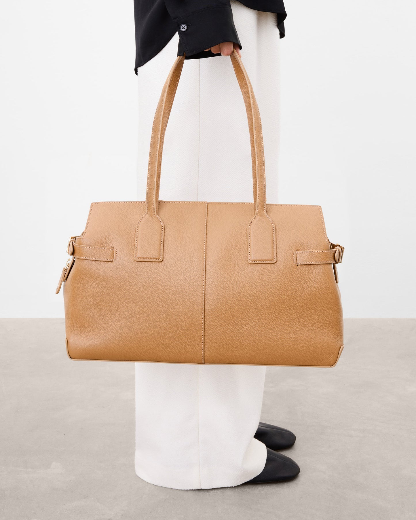Lisa Bowler Bag Grained Leather Cognac